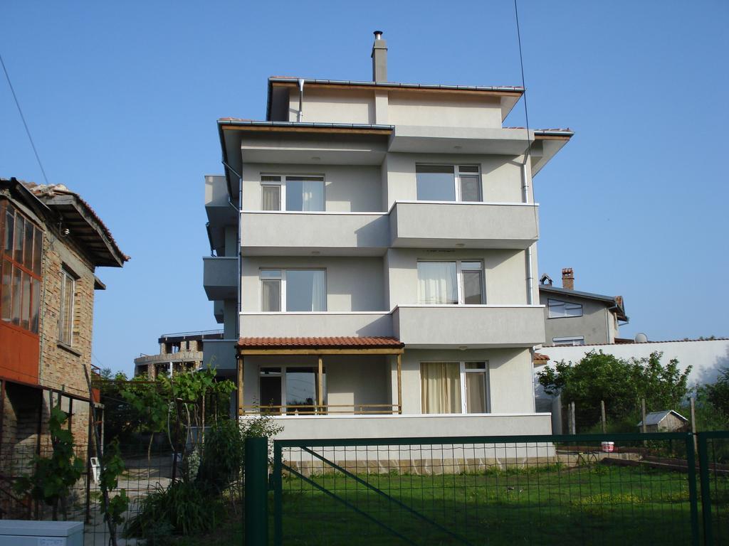 Prestige Hotel Sinemoretz Exterior photo